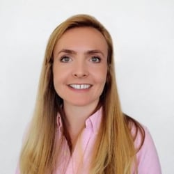 Rebecca Conner Headshot