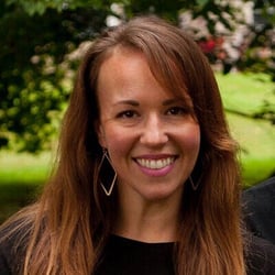 Stacia Waren Headshot
