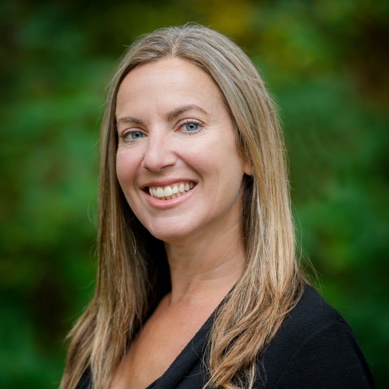 Elizabeth Snyder, ​MS, LMHC, CFP®,RICP® Headshot